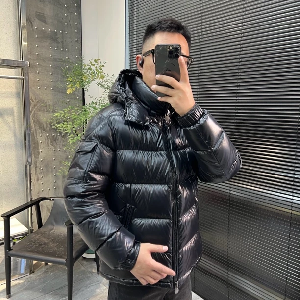 男士高端鹅绒羽绒服8089时尚舒适高端白鹅绒羽绒服（帽可拆卸）