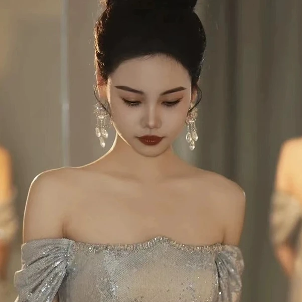 合金仿水晶耳饰 2424新娘镶钻方形耳环长款水滴流苏小众耳钉耳饰