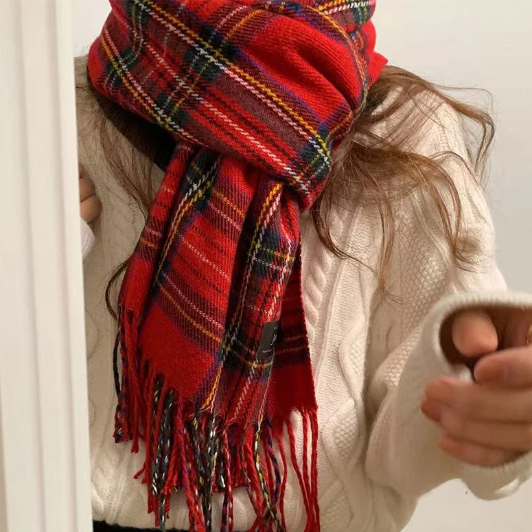 经典百搭红黑格流苏围巾