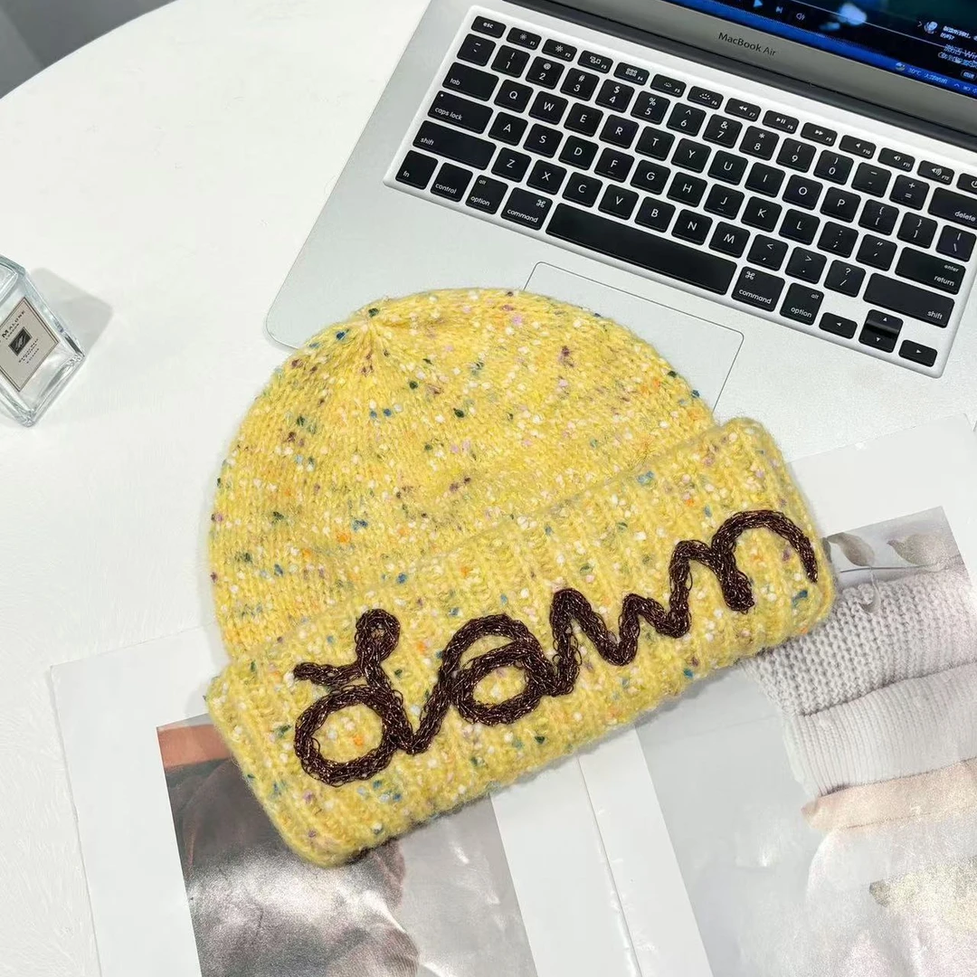 da字母星星点点针织帽