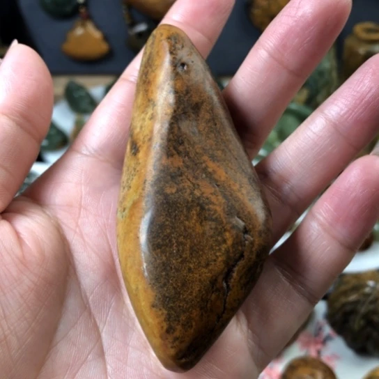 岫岩河磨玉（透闪石质玉）手把未镶嵌