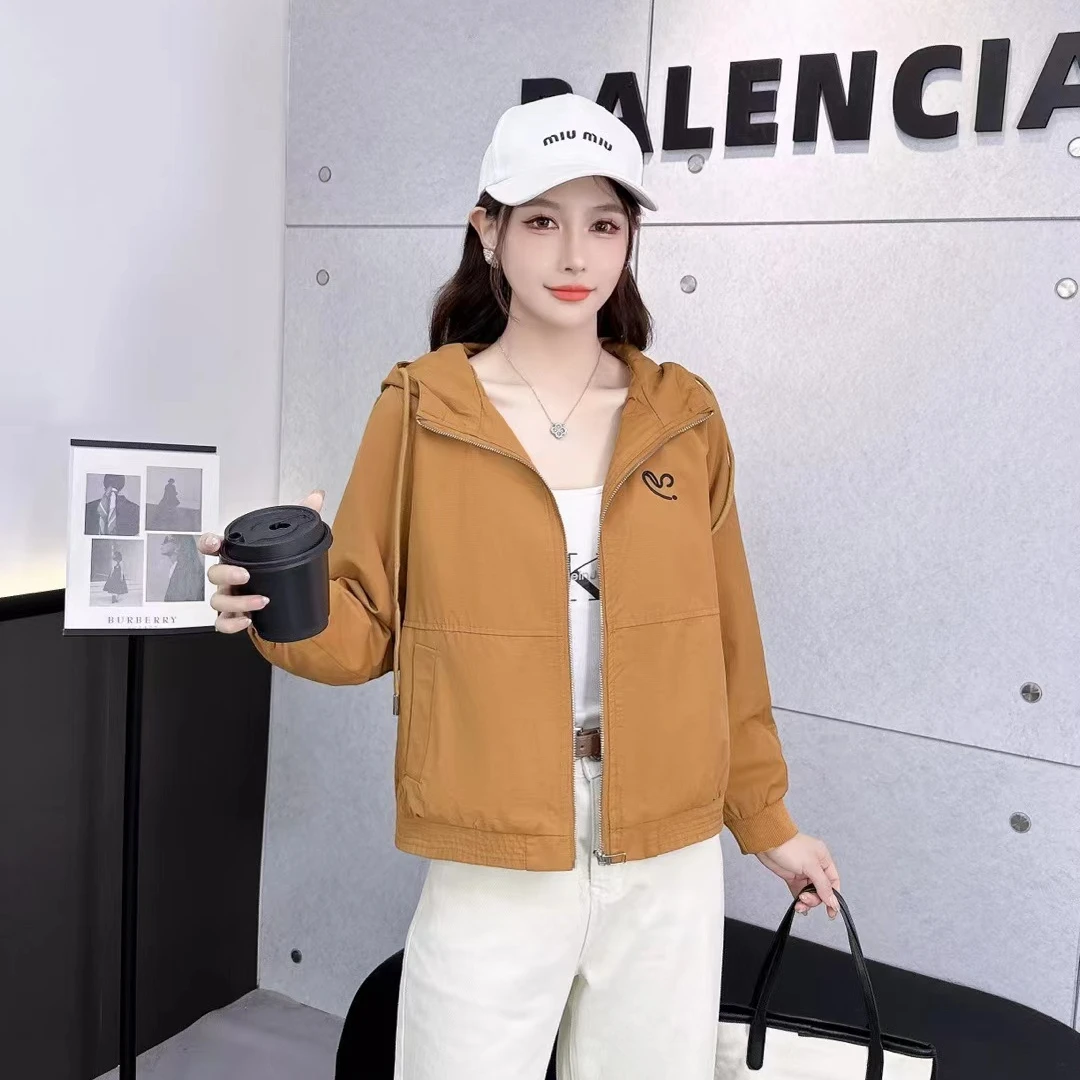 《霞姐服饰》秋季新款连帽简约风衣外套女装休闲百搭货号：16805