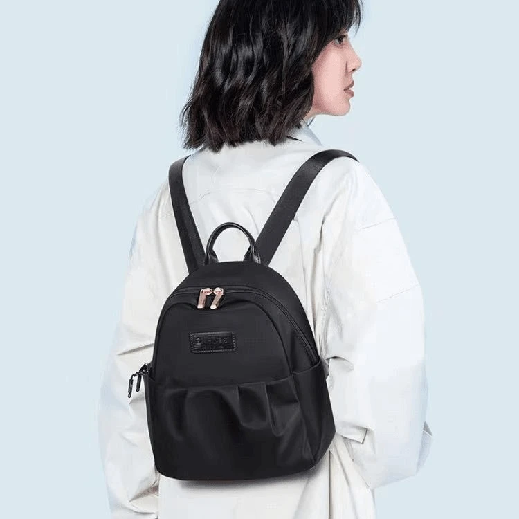 《霞姐服饰》小双肩包女时尚高级感旅游牛津布背包轻便逛街女包包