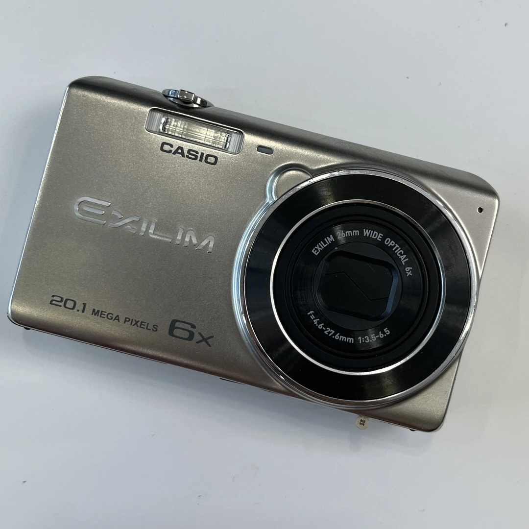 95新 Casio/卡西欧 zs35银色2010万像素6倍变焦ccd数码相机