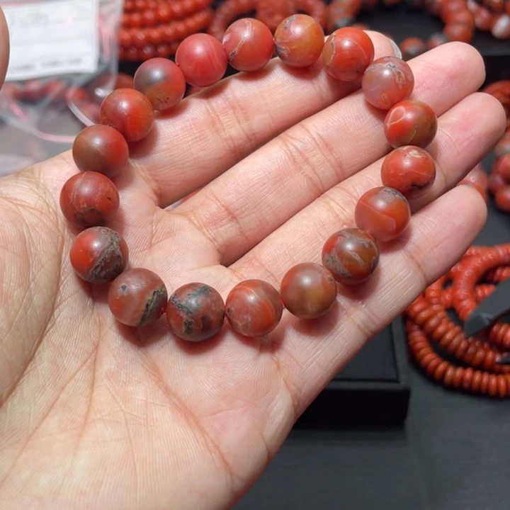 南红玛瑙手串未镶嵌