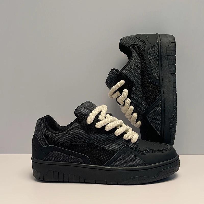 原创设计感小众面包滑板鞋百搭休闲男女情侣鞋厚底潮流脏辫小黑鞋