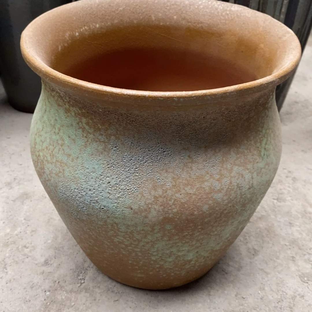 红陶20CM（含）-50CM（不含）瑕疵21-22一个