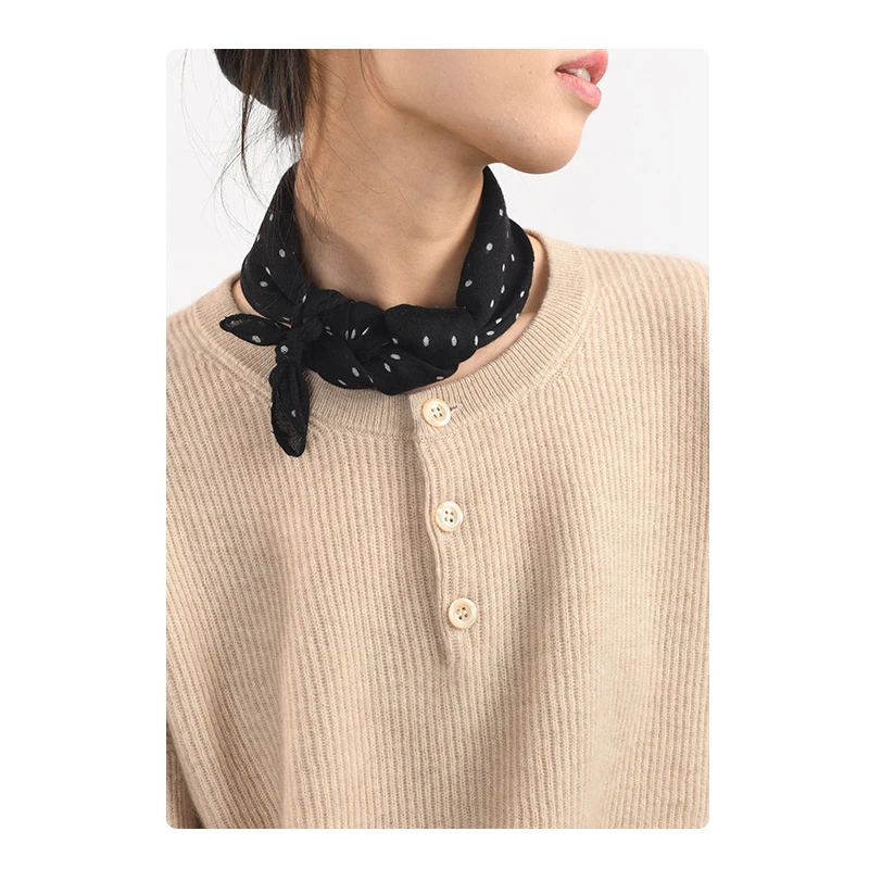 精纺羊毛极简黑白波点印花卷边百搭小方巾