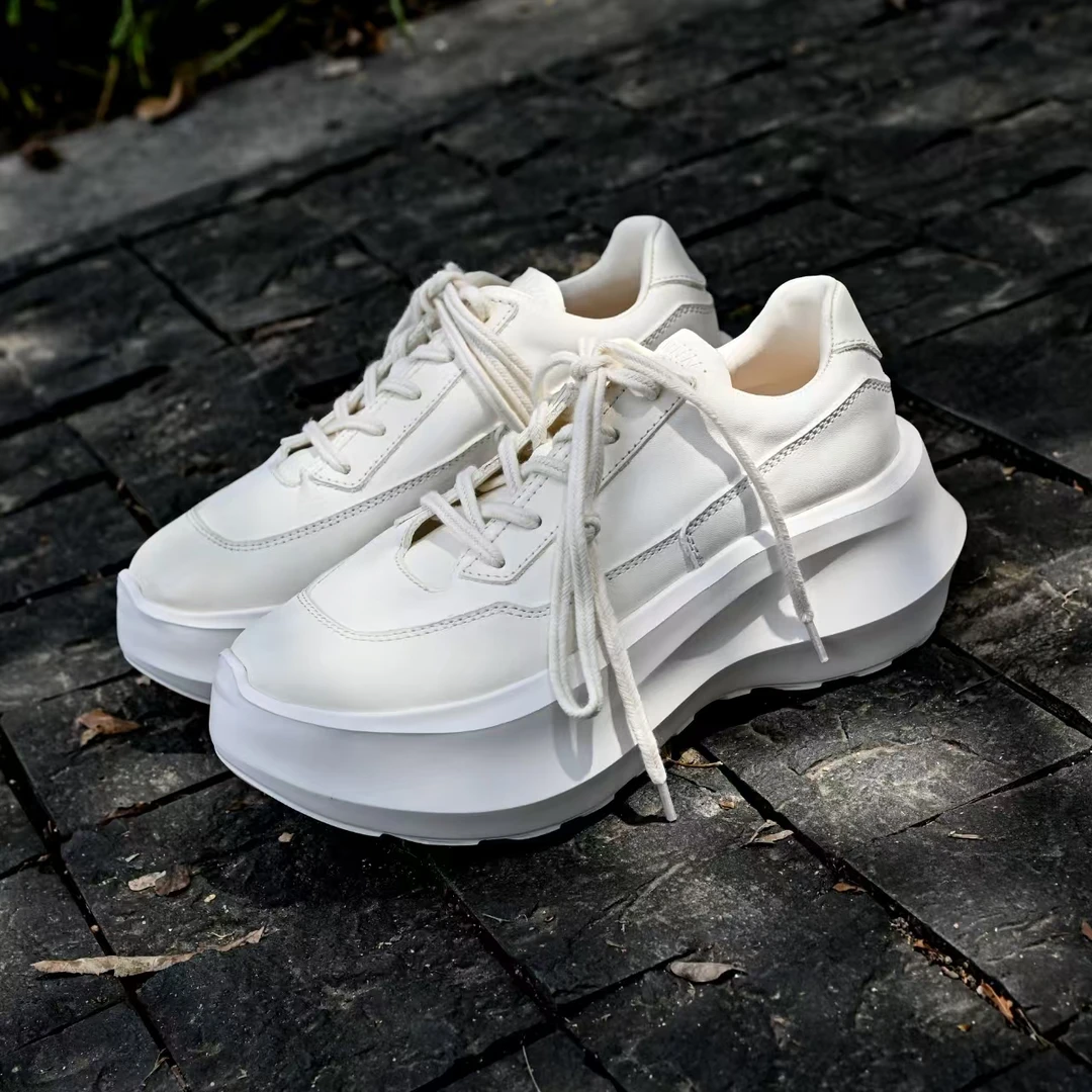 普森新款小众设计韩版百搭厚底松糕女士小白鞋