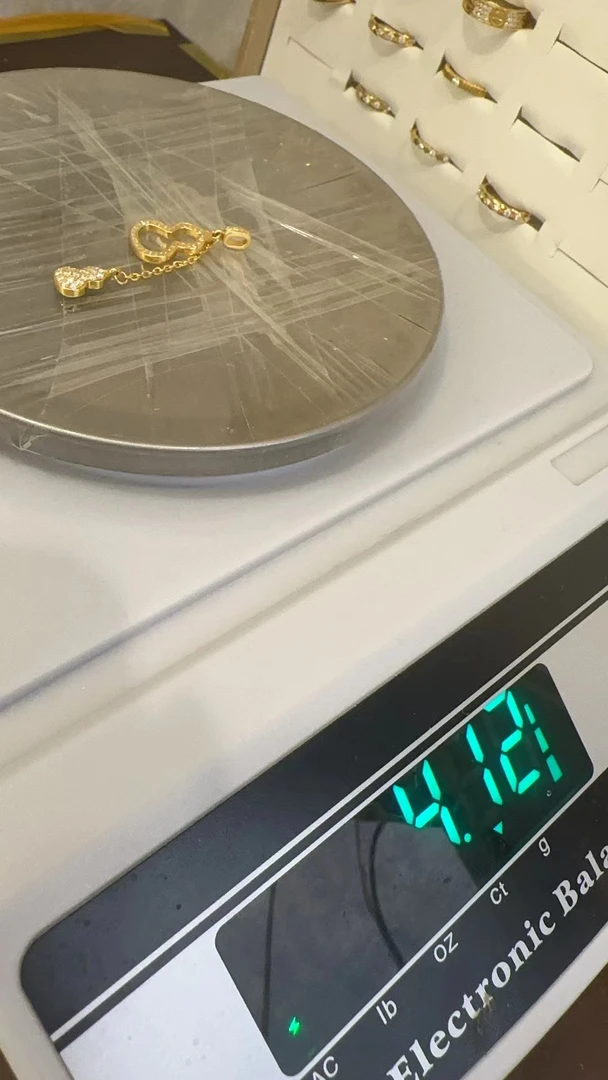 足金精品莫桑吊坠