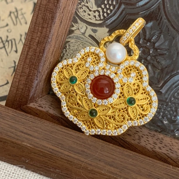 足金999 黄金5G工艺 中式四叶草锁包