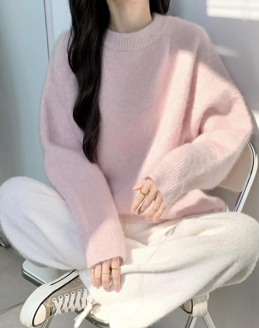 【小白圆领】韩系氛围感毛茸茸针织衫简约圆领套头浪漫甜妹风毛衣