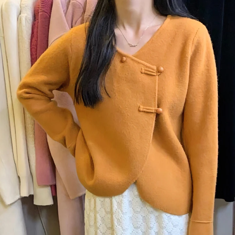 中式盘扣独特别致浣熊绒针织开衫外套秋冬季2023新款宽松软糯毛衣