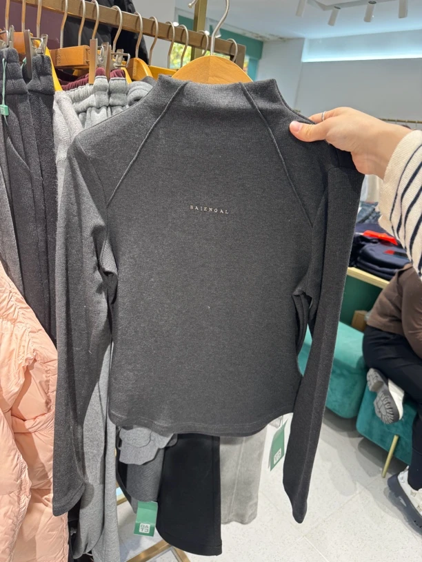 半高领修身加绒打底衫女24秋冬款插肩上衣弧形下摆内搭