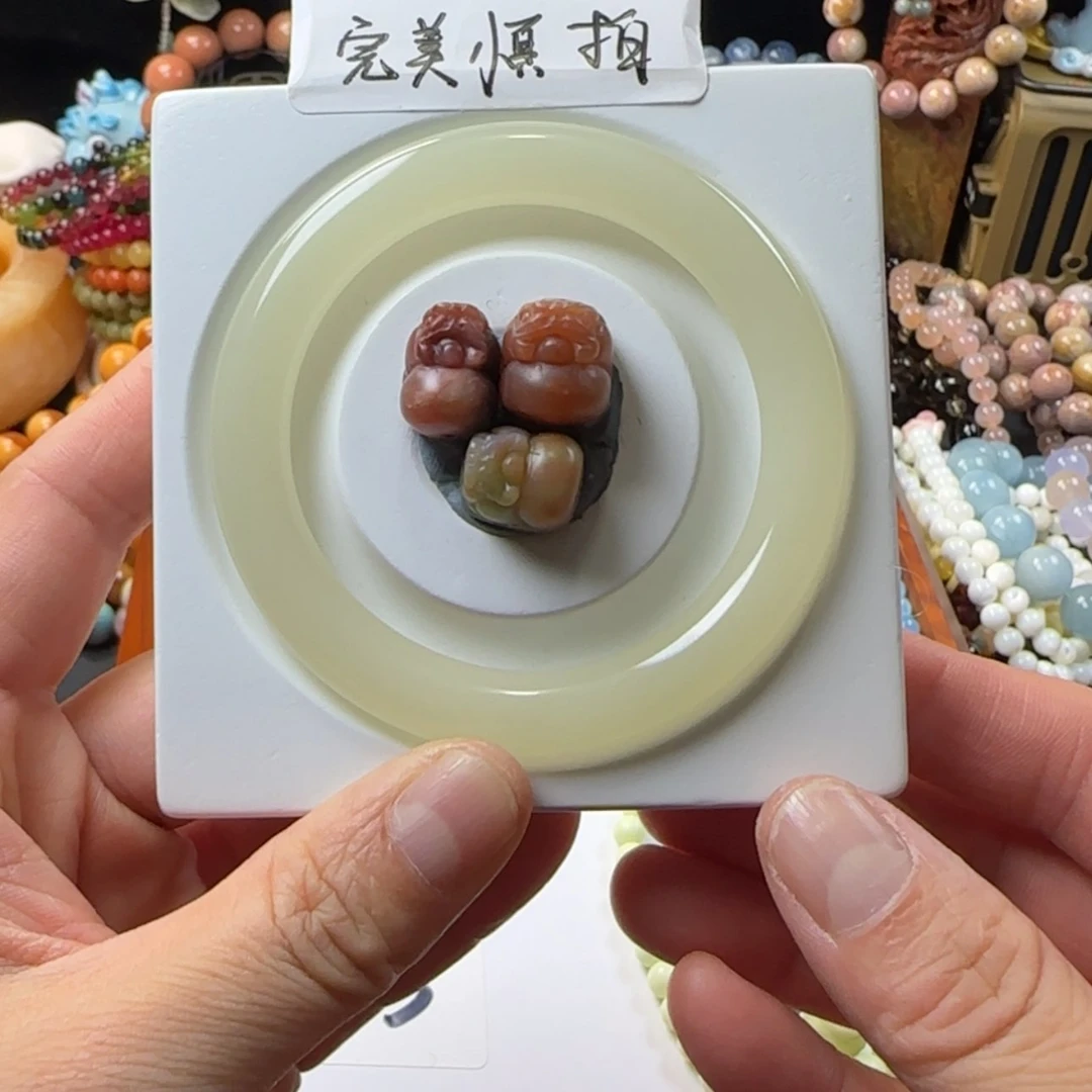 【闪购商品】石英质玉手链未镶嵌阿*?