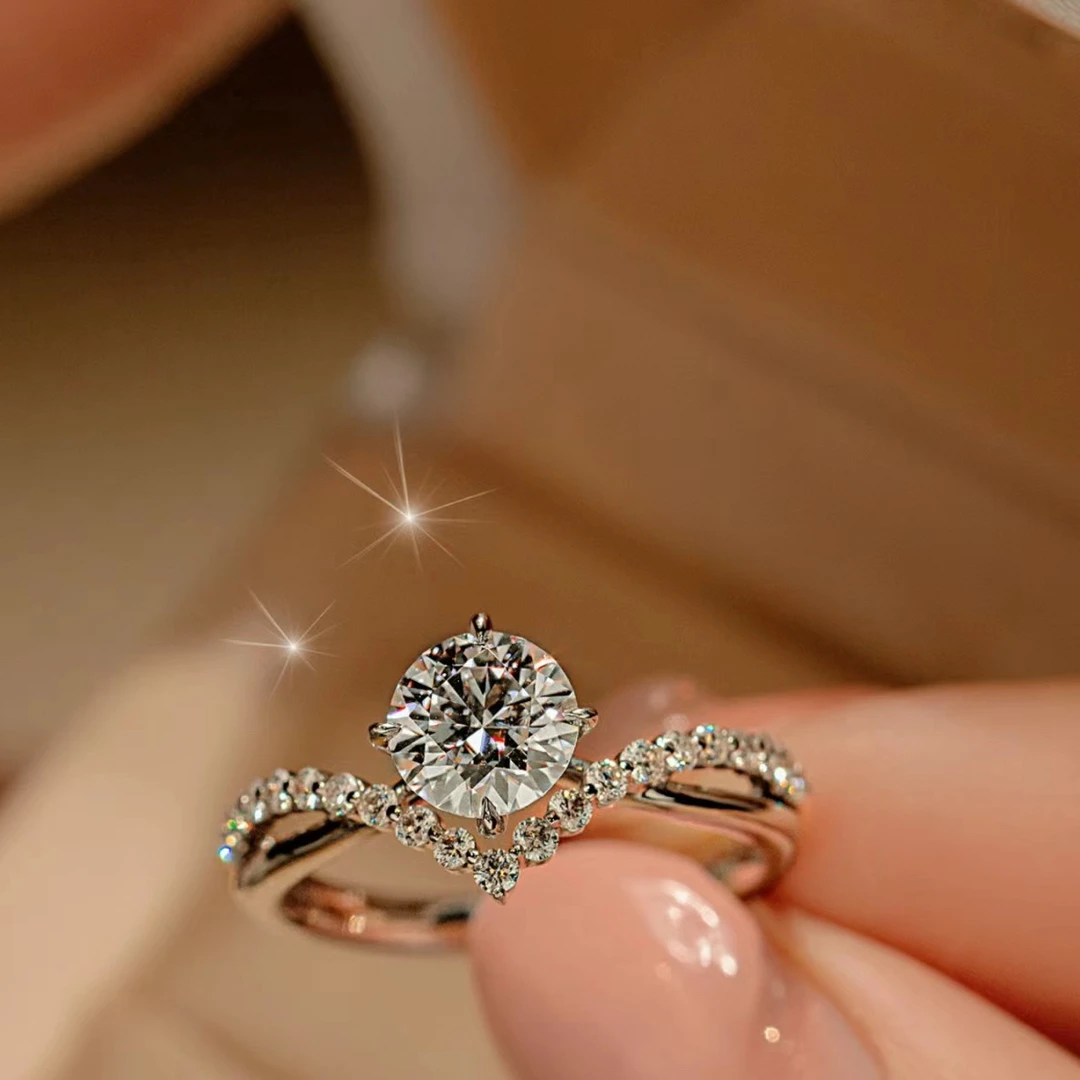 925银莫桑石戒指  【皇冠四爪】钻时尚轻奢气质结婚精致女士经典