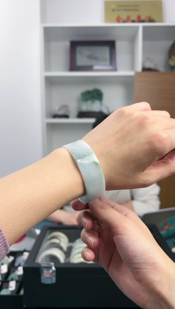 【闪购商品】翡翠手镯未镶嵌翡翠手镯