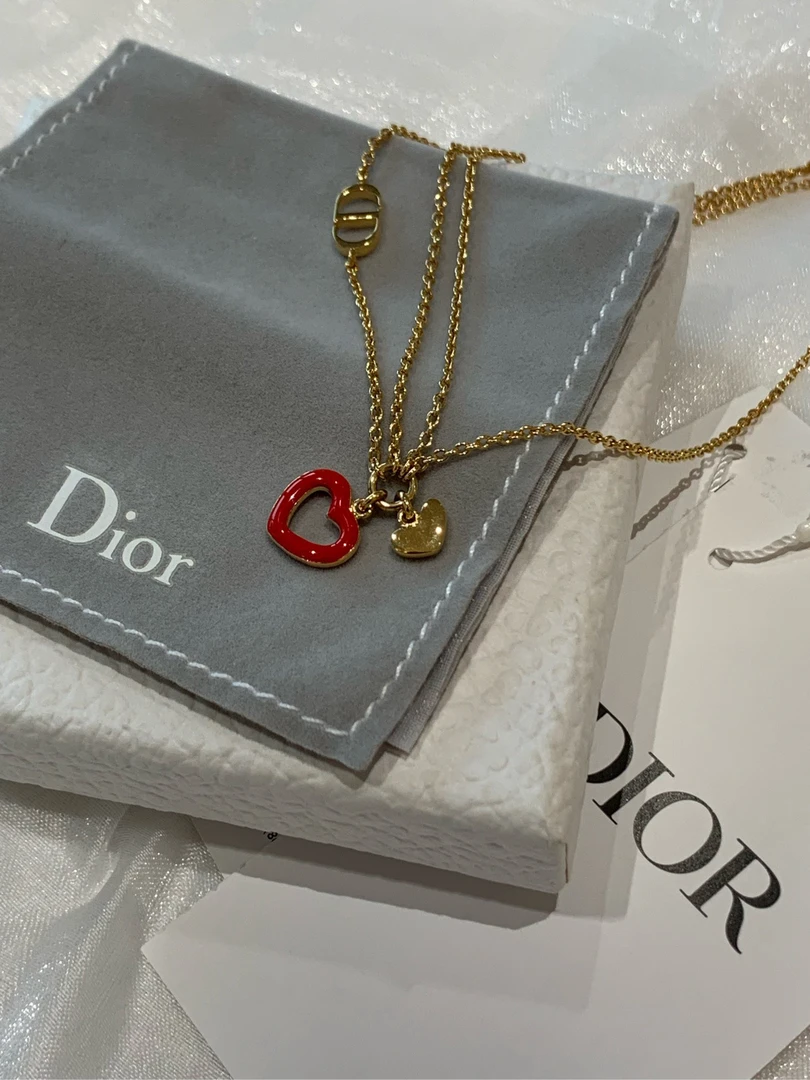 全新未使用 DIOR/迪奥 珐琅CD爱心字母logo项链 情人节限定款