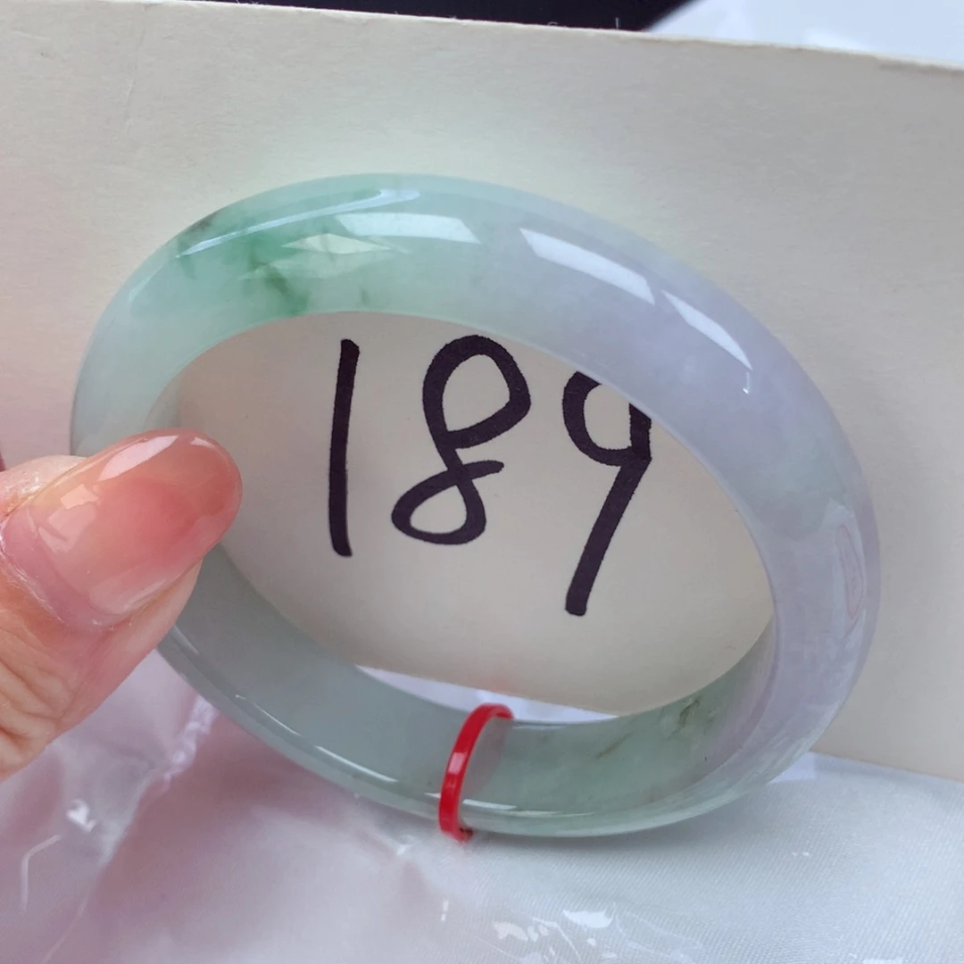 翡翠手镯未镶嵌翡翠