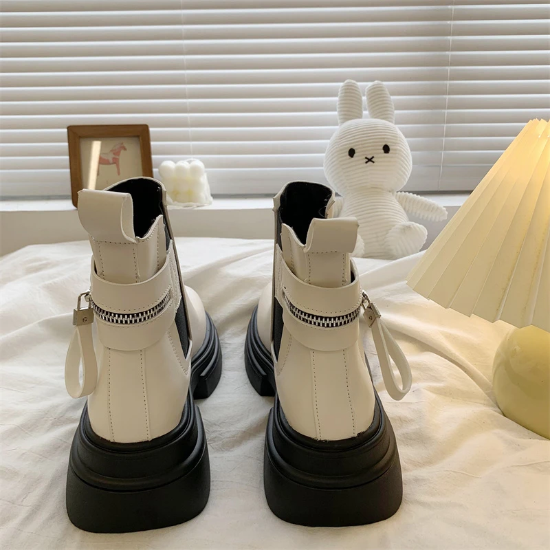 切尔西马丁靴女2023秋新款时尚大头娃娃短筒增高厚底一脚蹬工装靴