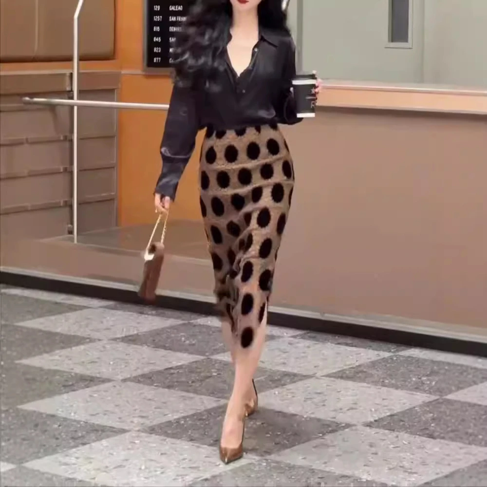 24789时尚百搭秀2024秋季新款御姐范气场衬衫高腰波点半身裙洋气