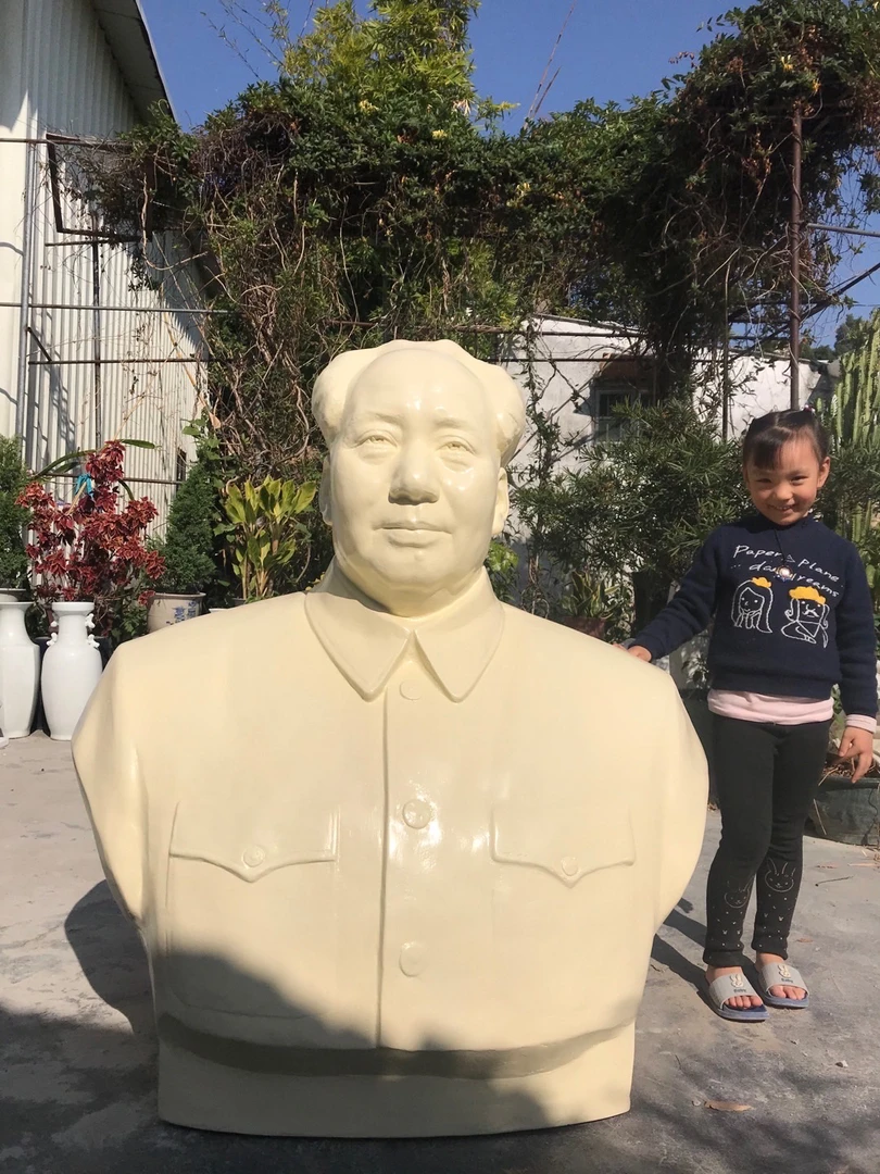 毛主席像玻璃钢材质张松鹤作品