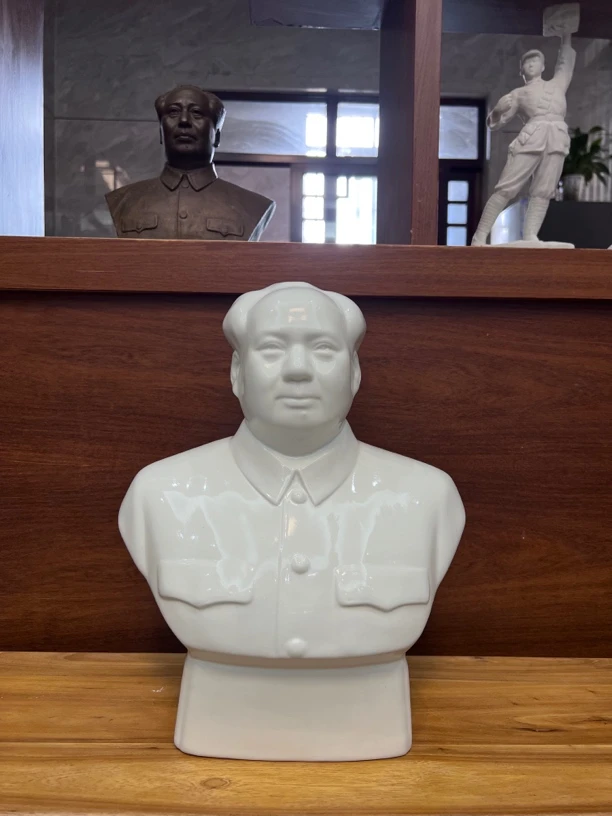 唐山二号毛主席瓷像38公分
