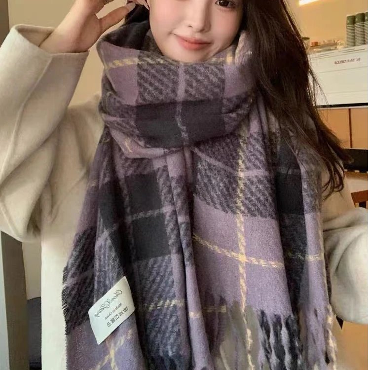 高颜值紫色格子流苏围巾