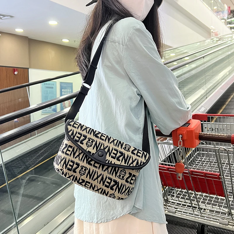 欧贝姿包包女2025新款单肩斜挎包女士挎包时尚女包布包休闲款