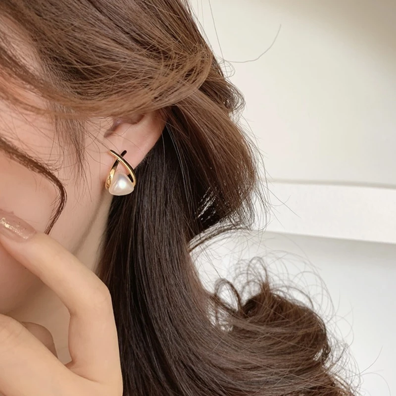 铜合金耳饰 铜合金耳饰简约交叉鱼尾珠珠小水滴通勤百搭耳饰E592