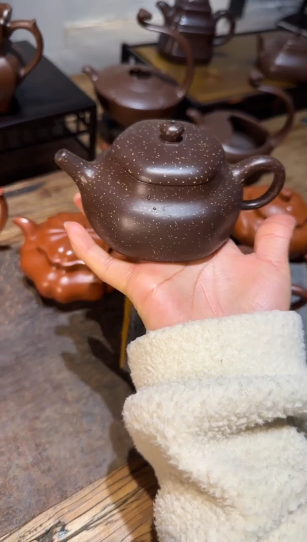 【闪购商品】紫砂茶壶六方静乐 紫泥铺砂 180c