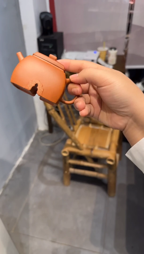 【闪购商品】紫砂茶壶小悟空 黄龙山朱泥