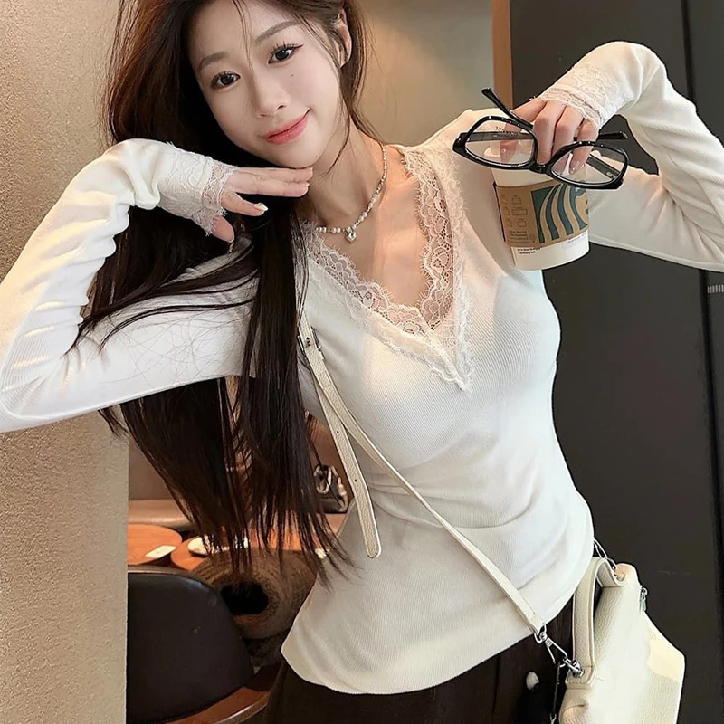 秋冬无痕性感蕾丝花边贴身保暖上衣女修身显瘦防寒长袖内搭打底衫