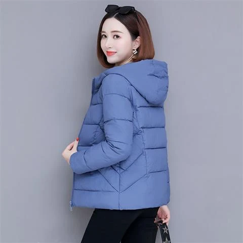 新款羽绒服女年新款反季冬季外套女妈妈短款轻薄棉衣女式小