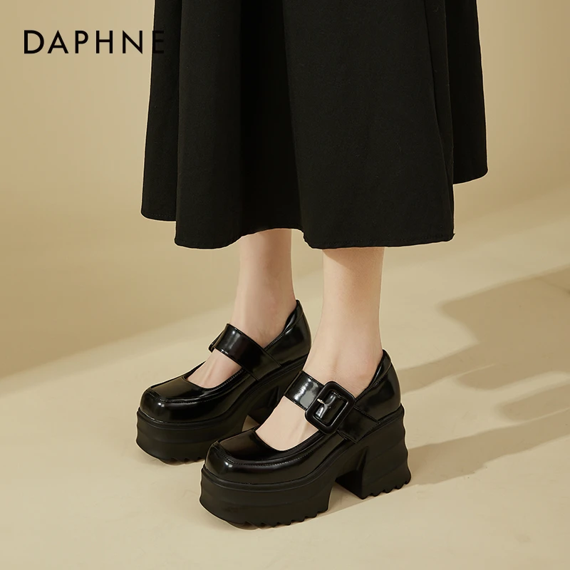 达芙妮粗跟玛丽珍鞋女2024夏季新款增高10CM单鞋黑色一字带小皮鞋