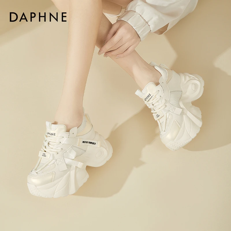 达芙妮女鞋显脚小复古潮流老爹鞋小个子内增高9cm白色厚底运动鞋