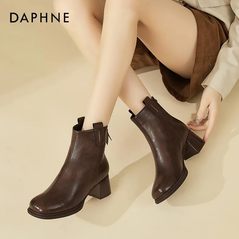 达芙妮粗跟短靴女2024秋冬新款英伦风马丁靴加绒切尔西靴烟筒靴子