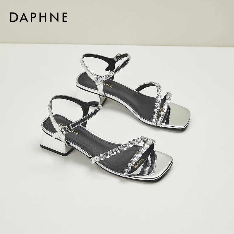 达芙妮银色高跟鞋女鞋夏天配裙子凉鞋女款2025新款夏季粗跟仙女风