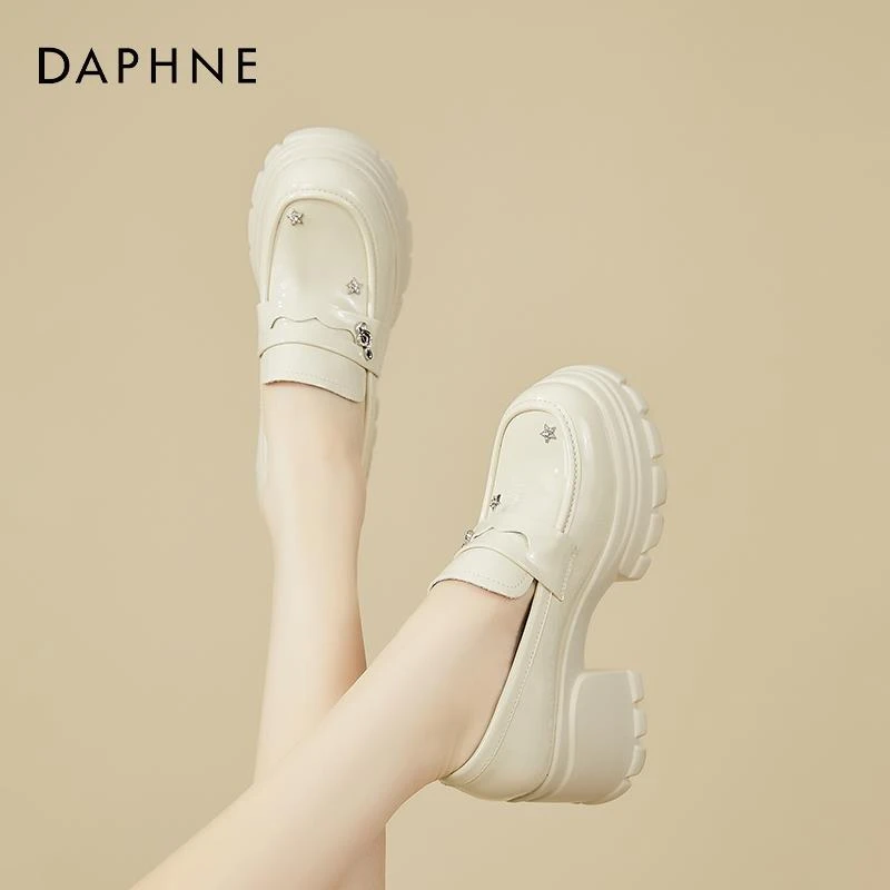 达芙妮白色厚底乐福鞋女2024秋季新款英伦风粗跟小皮鞋配裙子单鞋