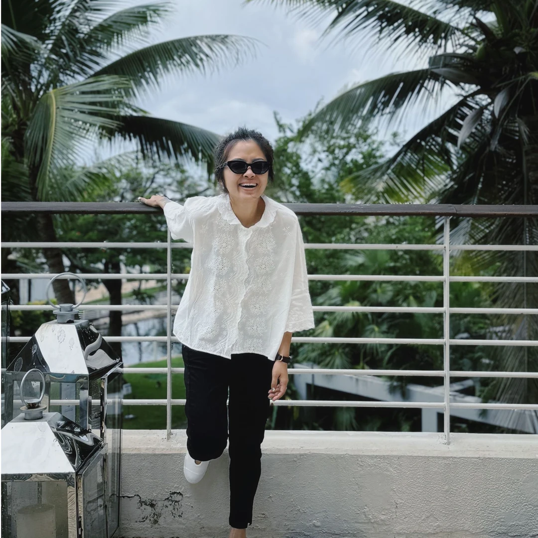 夏小朵 夏季白色镂空五分袖衬衫 时尚休闲百搭宽松五分袖衬衫