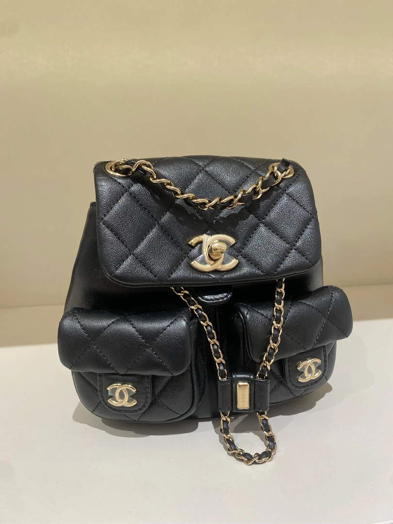 99新 Chanel/香奈儿 duma小号黑金光面牛 附件：无