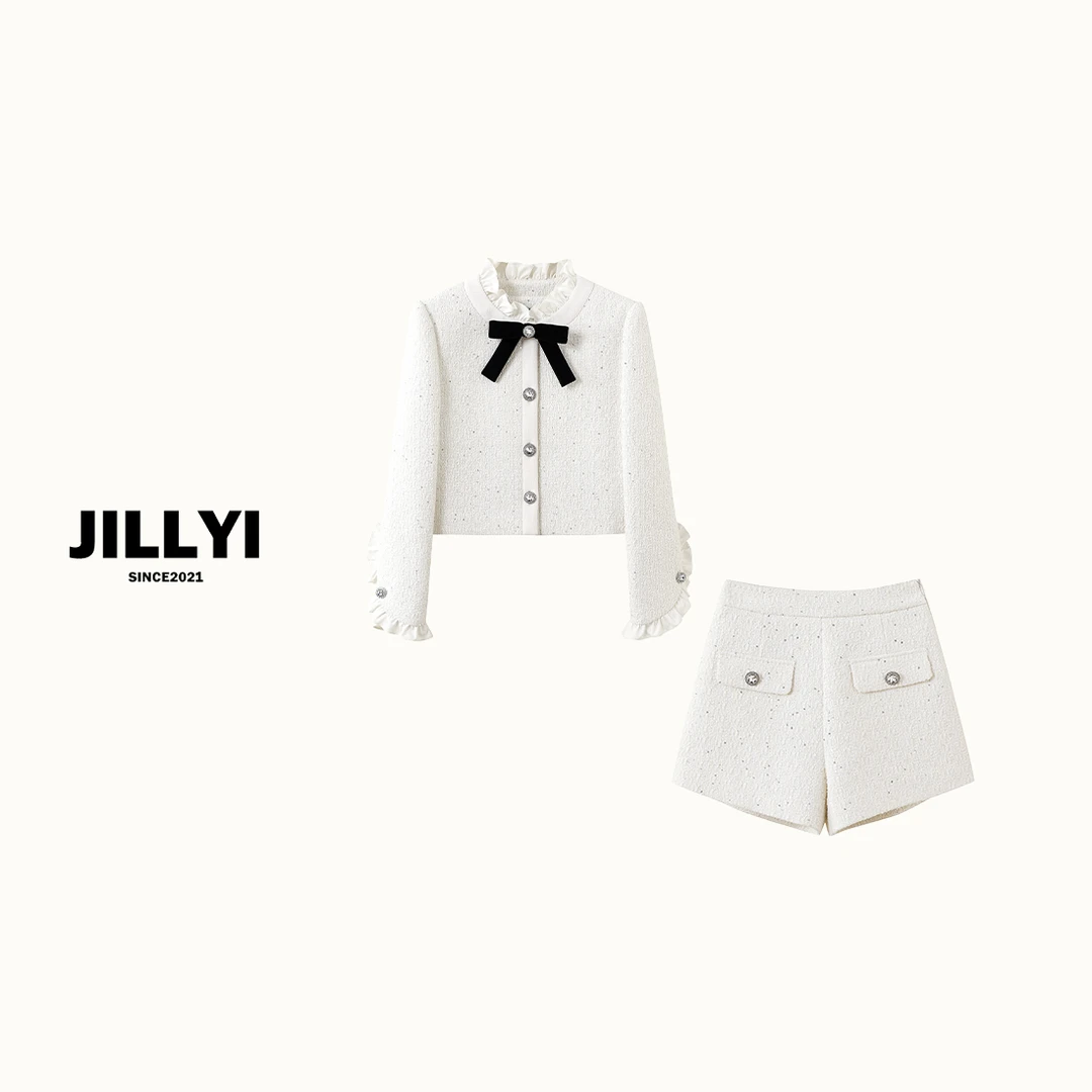 JILLYI南山店【奶油小姐】白色花瓣领口蝴蝶结外套+白色短裤套装