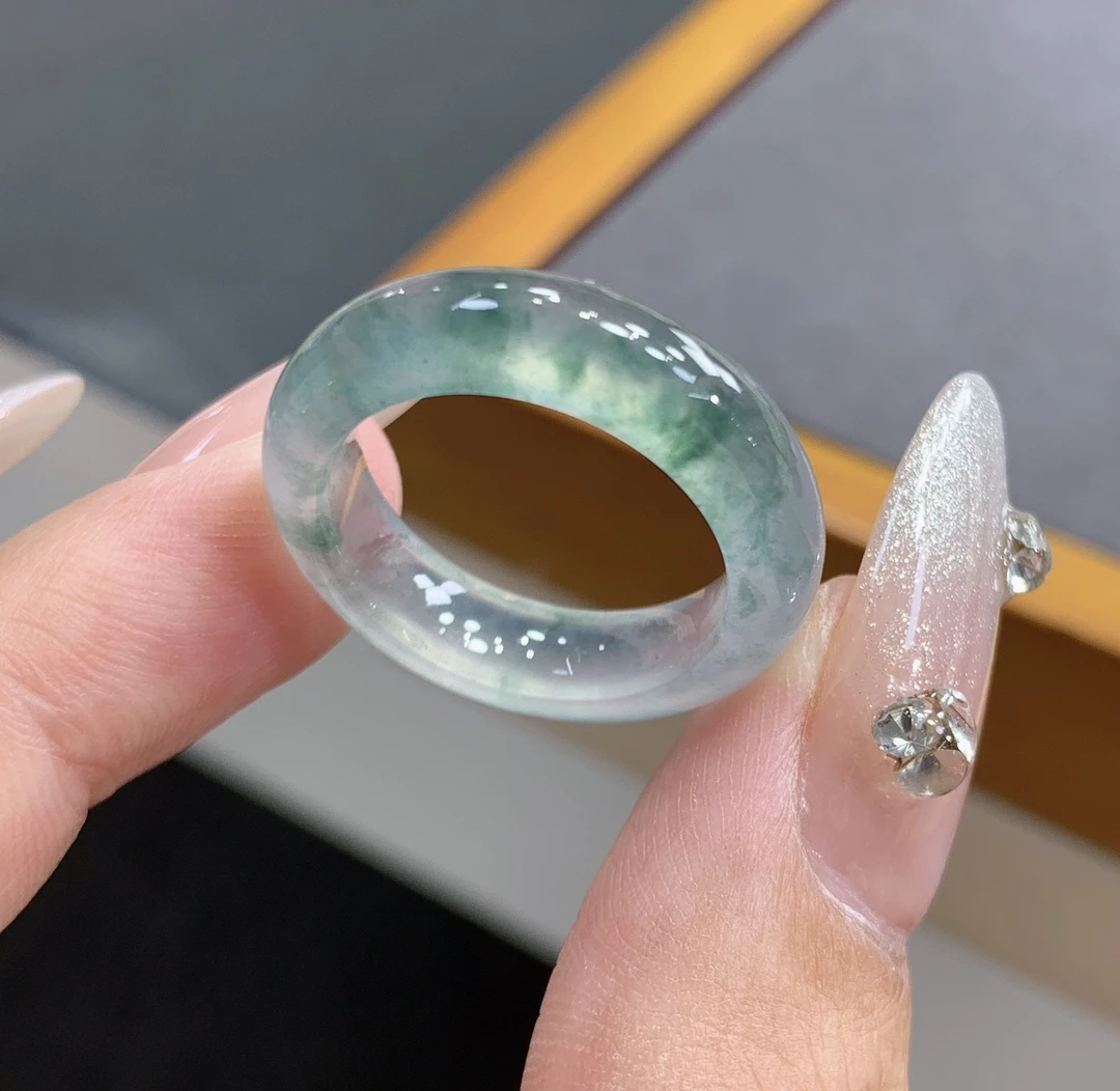 13-14圈口 缅甸天然翡翠A货 老坑高冰种飘花戒指