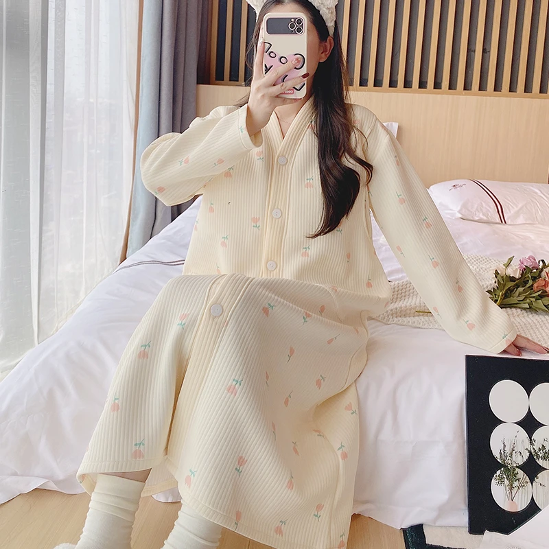 带胸垫哺乳睡裙母乳待产裙产房专用冬季大码200斤孕妇睡衣月子裙