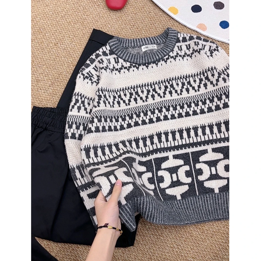 【爱丁堡提花】圆领复古提花针织开衫女新款宽松毛衣打底 DM-003