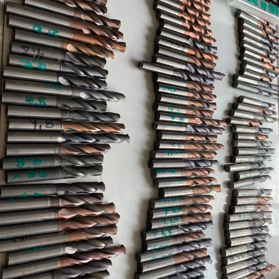 各种旧钨钢钻头  手电钻勿拍！！