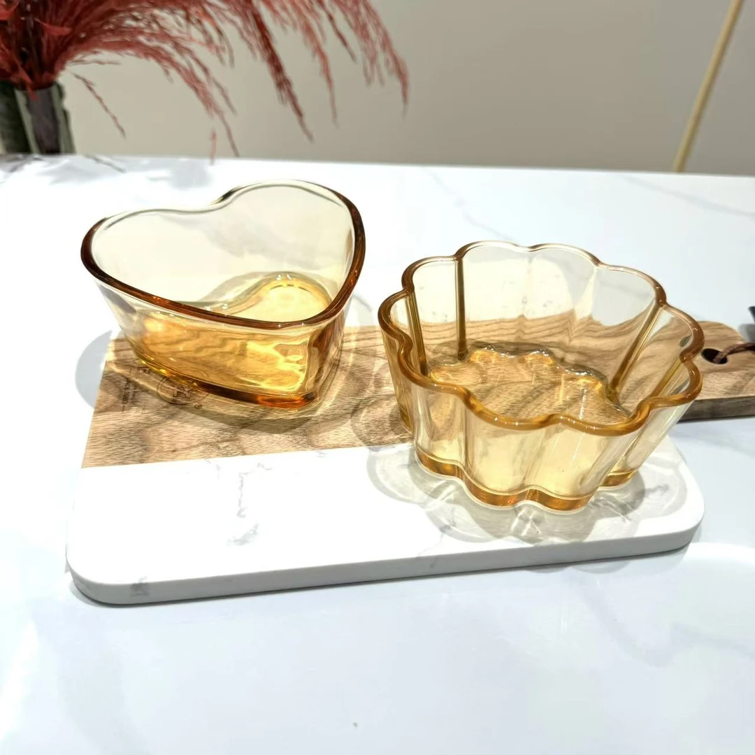 餐具家用心形花形碗耐热玻璃甜品碗沙拉碗碟盘子套装网红琥珀色