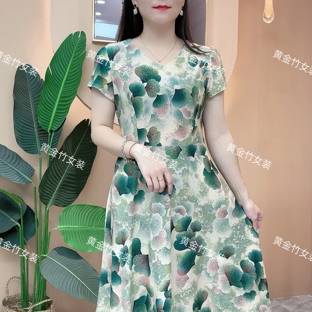 银杏花2024夏季新款洋气质减龄妈妈装短袖连衣裙显瘦遮肉v领口袋