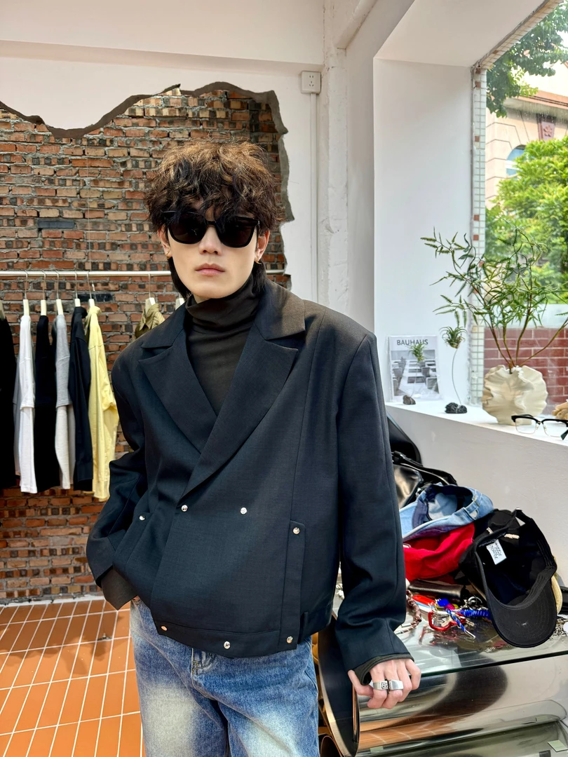 正维路男装 5013阔版斜扣设计西装外套韩版休闲百搭上衣