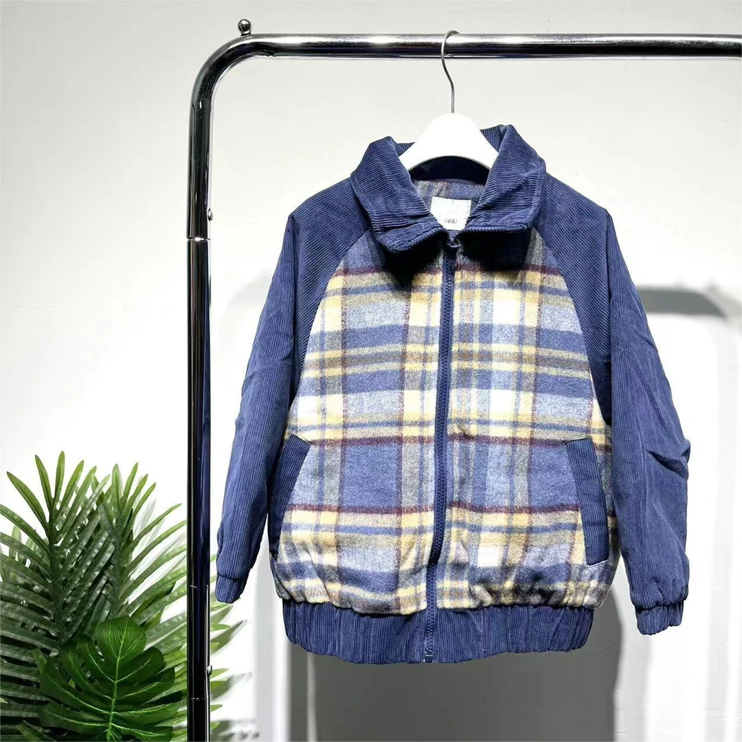 8031-一款两色休闲毛呢拼接格子秋冬外套